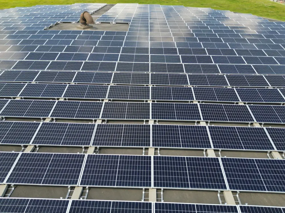 Solar Roof Cost vs Traditional Roof USA Guide