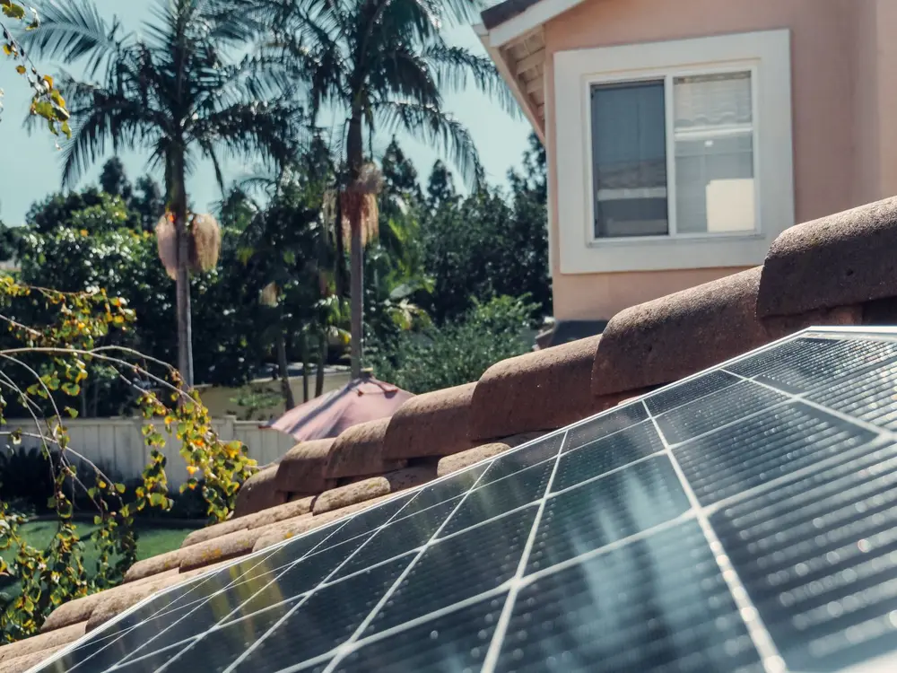Solar Roof Cost vs Traditional Roof USA Guide