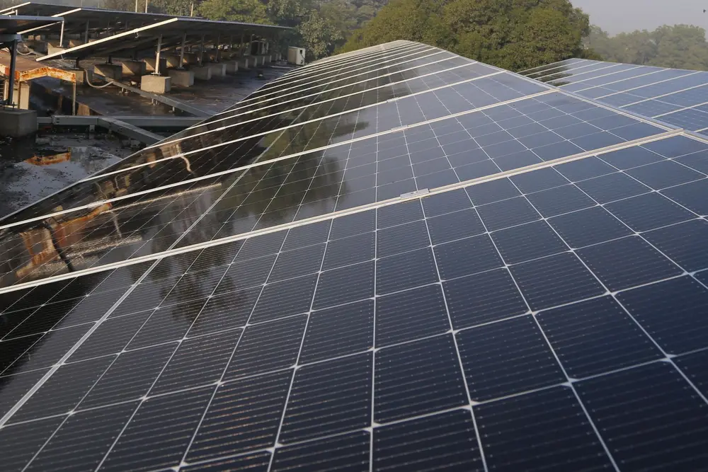 Tesla Solar Roof Cost per Square Foot Guide